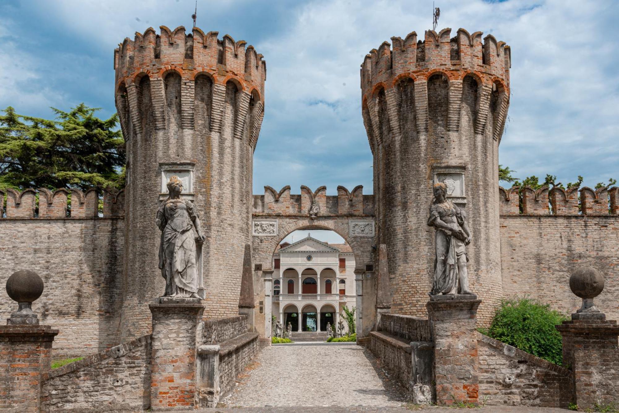 Castello Di Roncade Guest House Exterior photo
