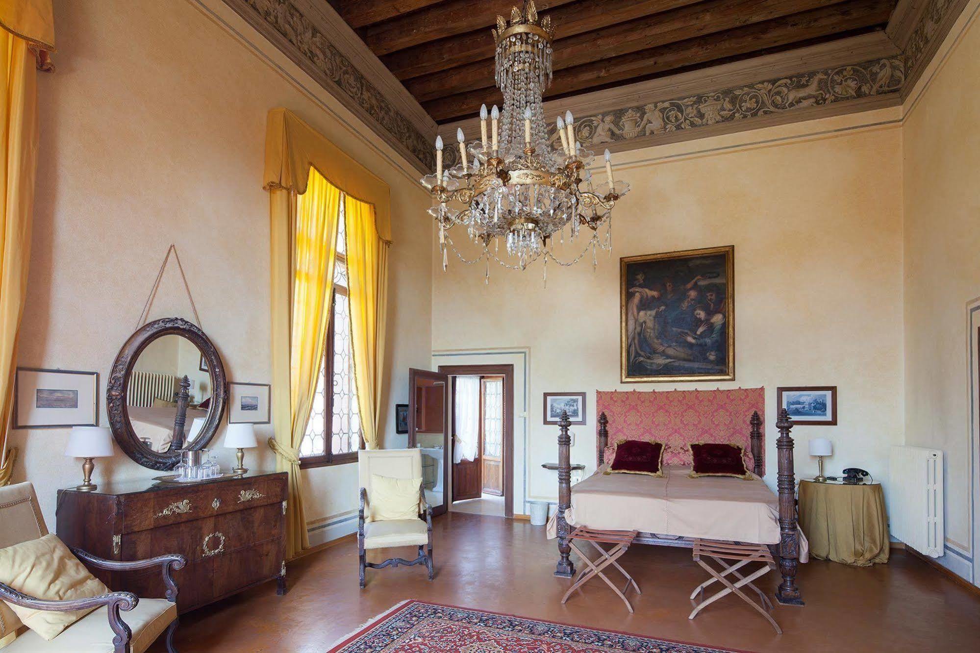 Castello Di Roncade Guest House Exterior photo