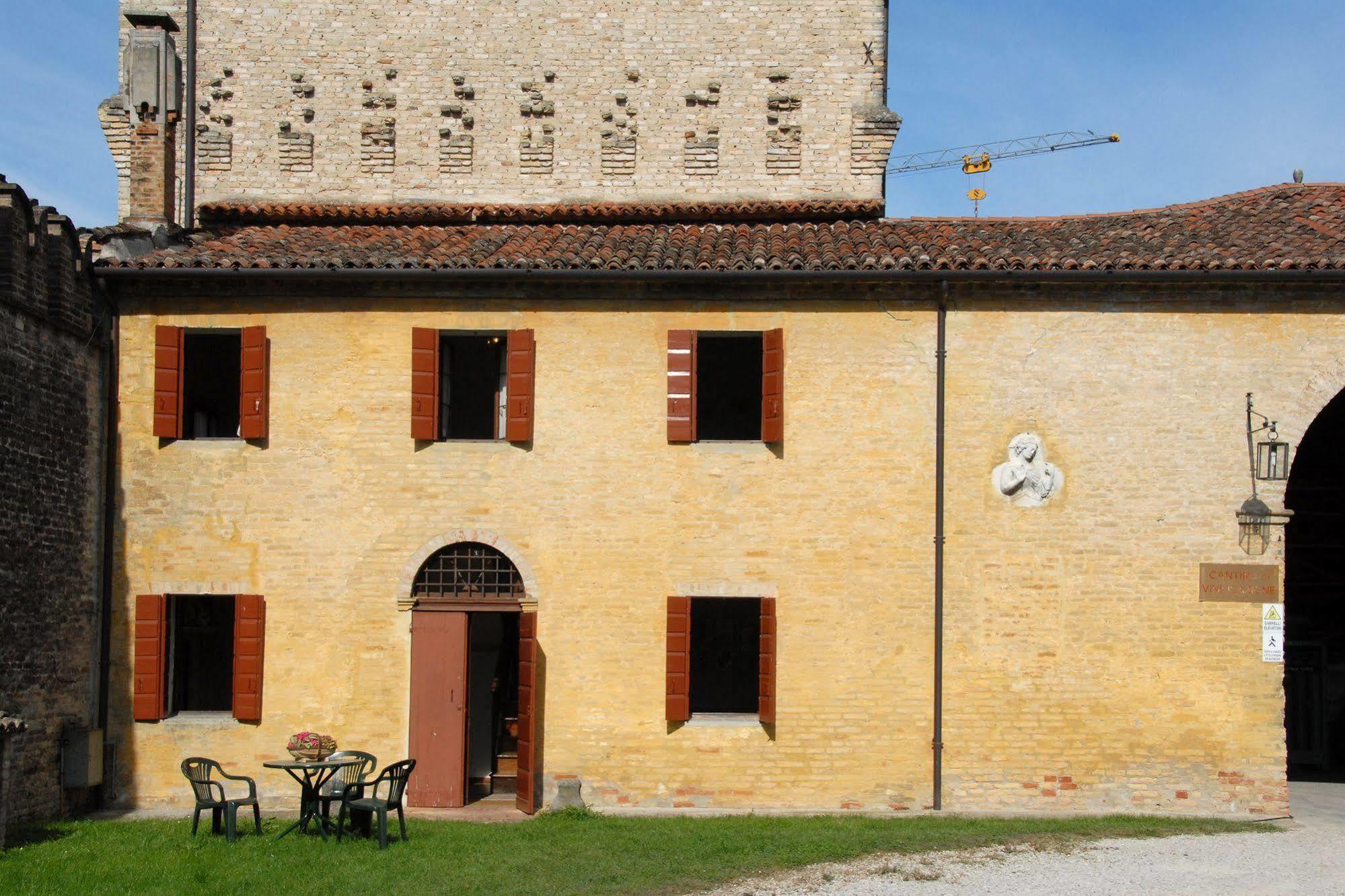 Castello Di Roncade Guest House Exterior photo